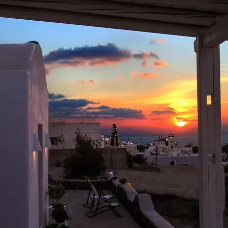 Apartment Shades Of White Emporio (Santorini)