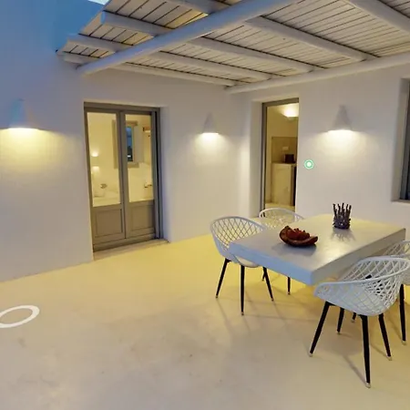 Shades Of White Apartment Emporio (Santorini)