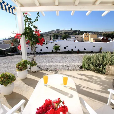 شقة Shades Of White