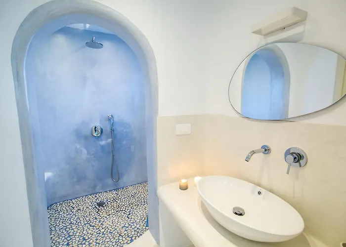 Shades Of White * Emporio (Santorini)