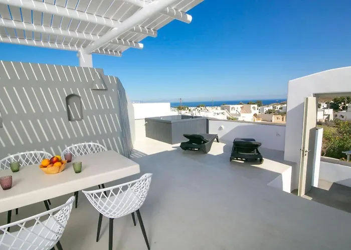 Shades Of White شقة