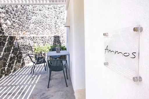 Shades Of White شقة