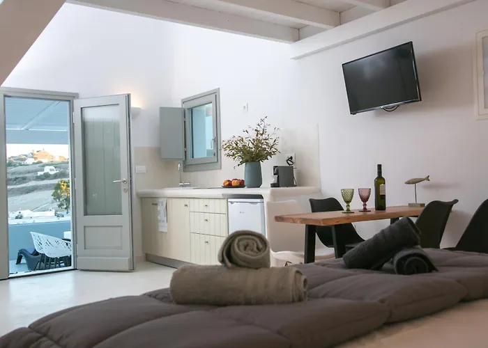 شقة Shades Of White